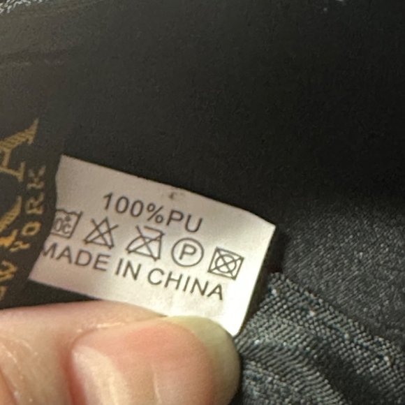 Vera New York Silver Hook & Loops Hat Cap Red & Black Rhinestone Stripes - Picture 10 of 10